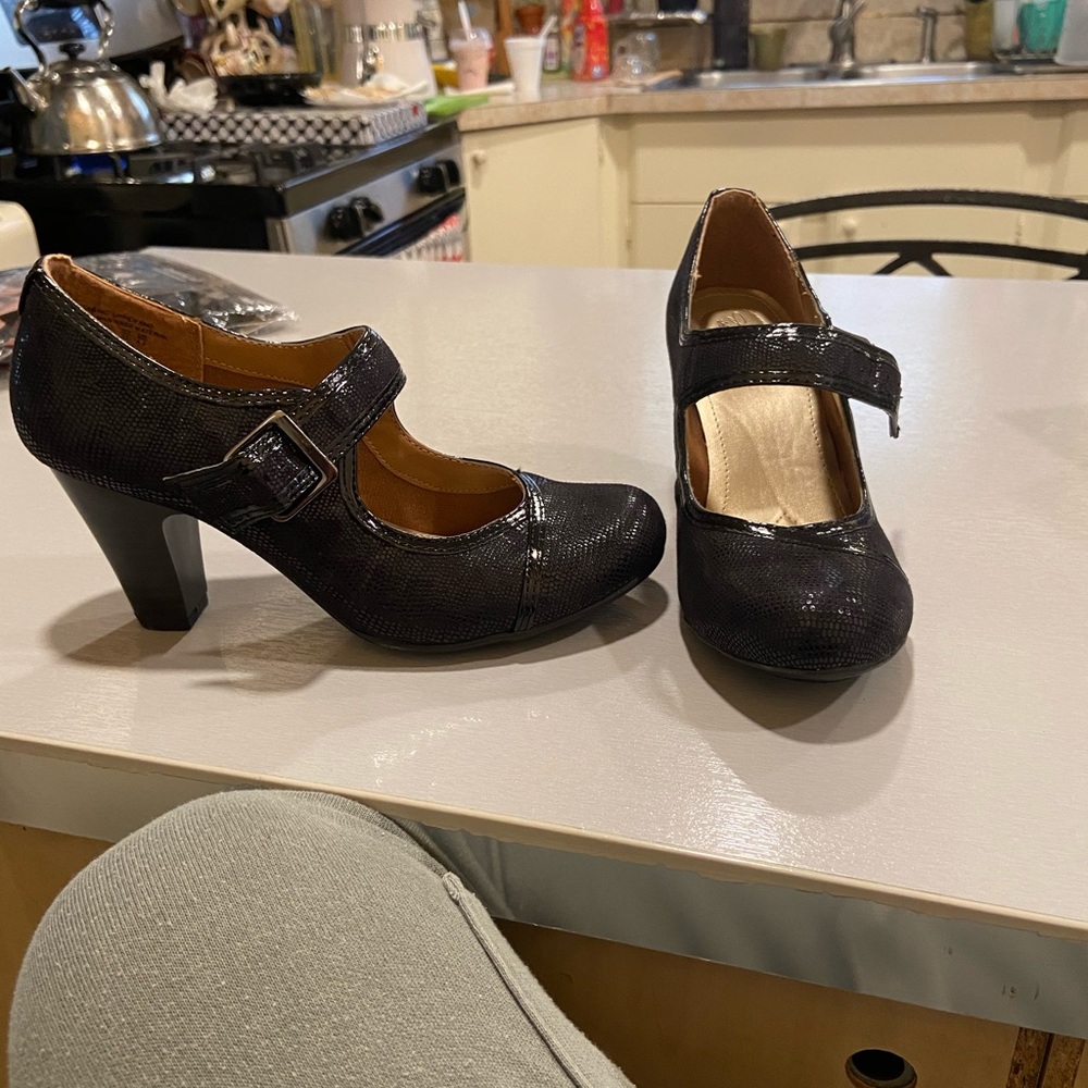 Heels size 6